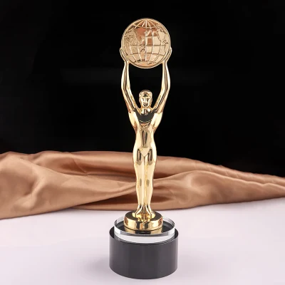 Venda imperdível Troféu de cristal Copo de metal Prêmio de cristal Troféu esportivo